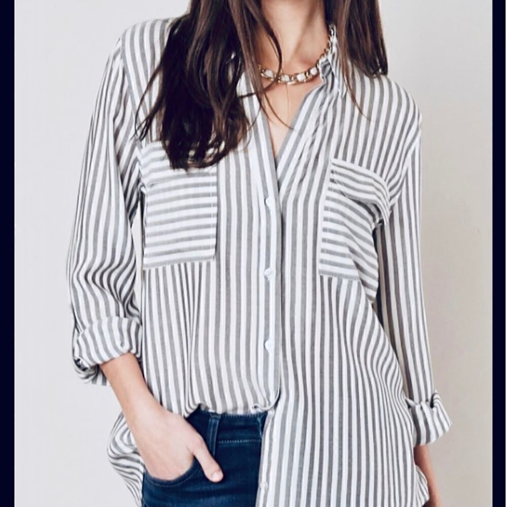 Sweet Wanderer Blue & White Striped Button Down Shirt Size Small